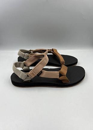 Легендарные трекинговые босоножки teva