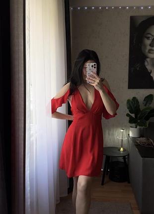 Червона шифонова сукня😍