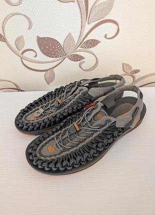 Босоніжки/сандалі чоловічі keen uneek flat сірі, 47