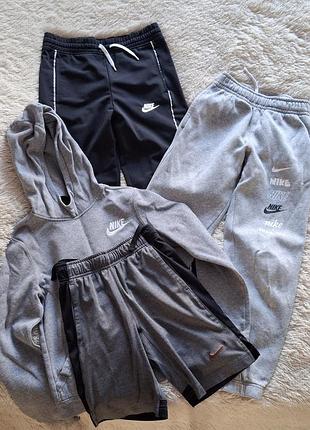 Продам пакет одягу nike