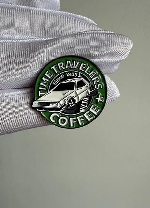 Пін значок металевий брошка delorean dmc-12 — назад у майбутнє (back to the future) time travelers coffee