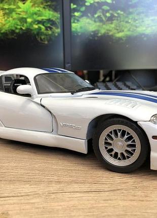 Модель maisto dodge viper gts/gts-r coupe scale 1:18