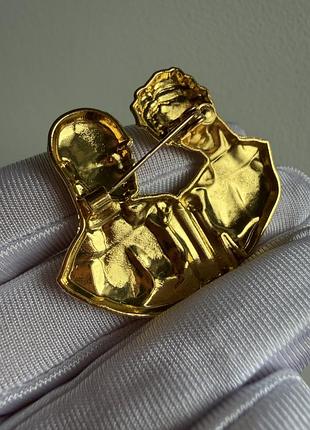 Металева брошка знак зодіаку близнюки золота — стильна прикраса gemini 5