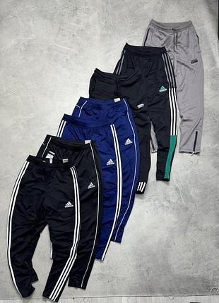 Спортивні штани adidas