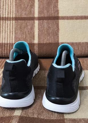 Женские кроссовки skechers 3