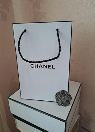 Пакет фирменный
chanel 4