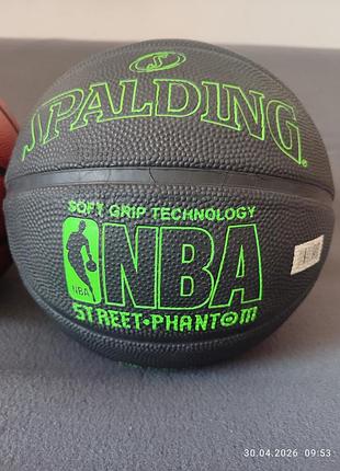 М'ячі в
баскетбольні бу spalding nba street-phantom
