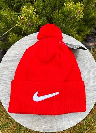 Шапка nike червона