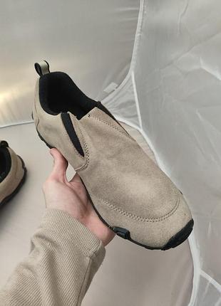 Бежевые замшевые туфли karrimor 2
