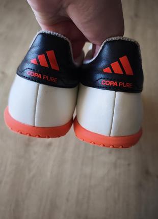 Фирменные мужские кроссовки футзалки adidas, оригинал, модель 2023 года, р. 43,5. 6