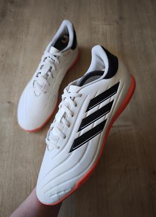 Фирменные мужские кроссовки футзалки adidas, оригинал, модель 2023 года, р. 43,5.