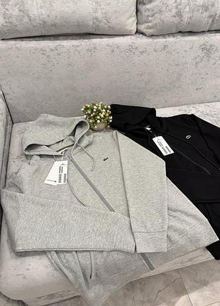 Зипка от бренда lacoste 6