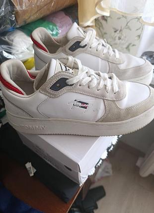 Кроссовки tommy кожа.