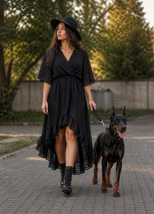 Чорна шифонова сукня