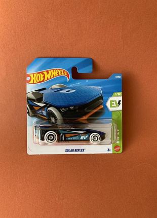 Машинка хот вілс solar reflex hot wheels 2026