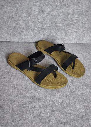 Женские сандалии crocs tulum

toe post