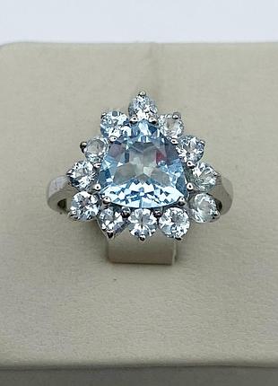 Кольцо серебряное с голубым топазом 19 5,95 г