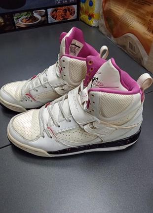 Женские кроссовки air max jordan.37. 2