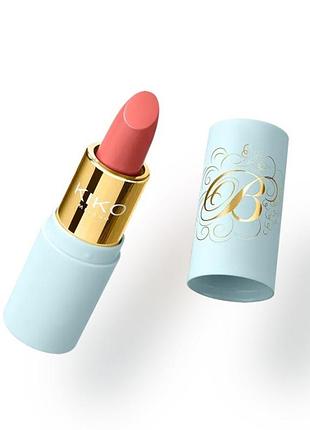 Сатинова помада kiko milano bridgerton lipstick collection 02 juicy apricot