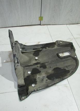 Пластик під задній бампер лівий toyota avensis t25 2003-2008