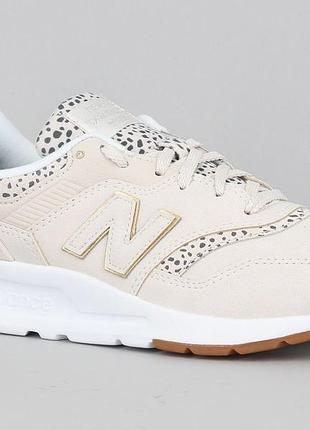 Жіночі бежеві кросівки new balance