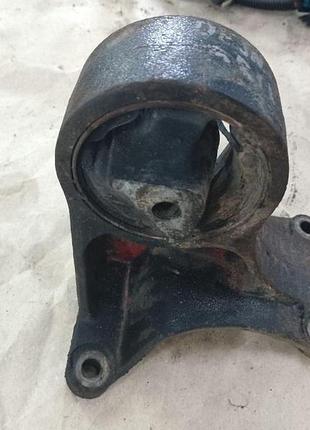 Подушка /опора двигателя правая jeep grand cherokee wj/wg exa 3.1l dgw, 52059050