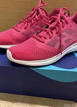 Легкі кросівки asics. розмір - 39,5