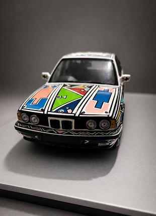 Продам колекційну модель bmw 525i art car esther mahlangu, масштаб 1:18