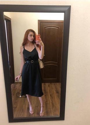Сукня чорня