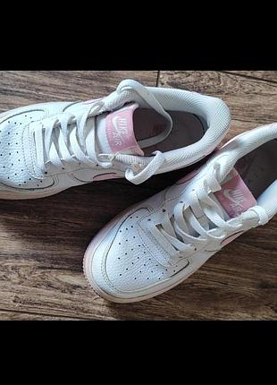 Кроссовки nike 38,5