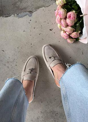Натуральные замшевые мюли, набирающие бешеную популярность 😍 
потому что это удобно и красиво.
беж шоколад светлый песок 3