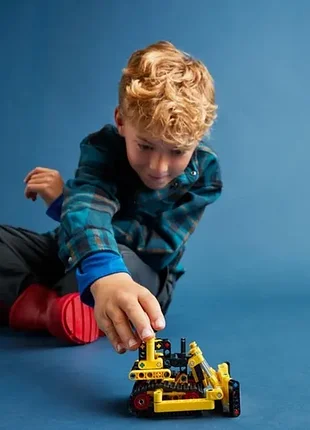 Конструктор lego technic надпотужний бульдозер 195 деталей (42163) 7