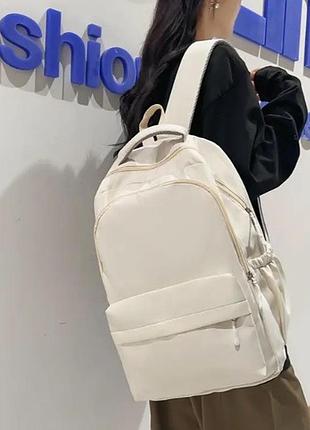 Жіночий стильний міський однотонний рюкзак черный портфель білий
