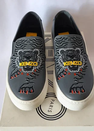 Kenzo tiger нові шкіряні сліпони снікерси лофери розмір 38 37,5