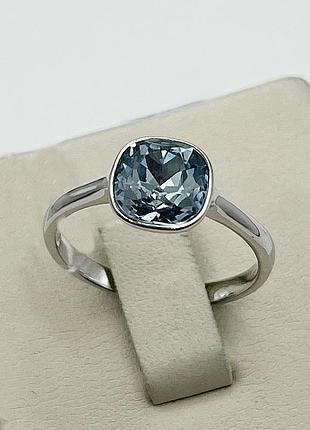Каблучка срібна з кварцем london blue 18 2,78 г