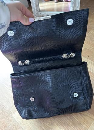 Сумка чорна guess 3