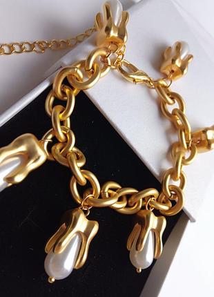 Золотой браслет “golden teeth pearl” - арт-люкс в стиле schiaparelli, на подарок, украшения, тренд, 2026, винтажный браслет