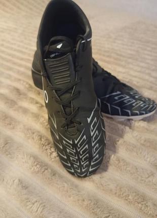 Бутси concave