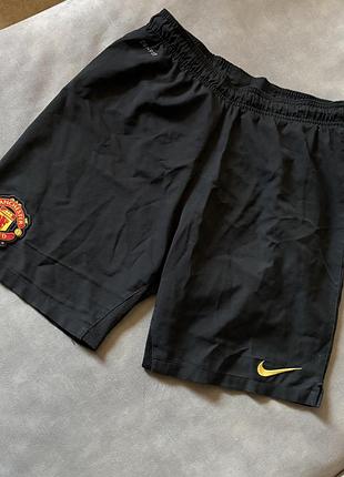 Спортивні шорти nike з логотипом клубу manchester united