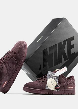 Nike sb dunk low x supreme