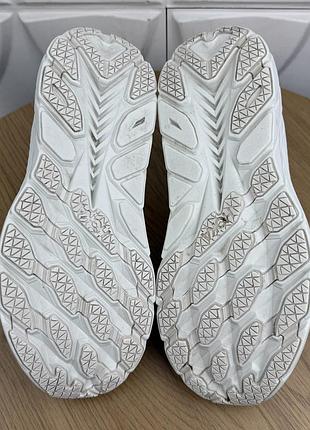 Оригінальні кросівки hoka clifton 8 6