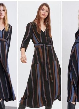 Длинное платье-макси zara в черно-синюю и коричневую полоску