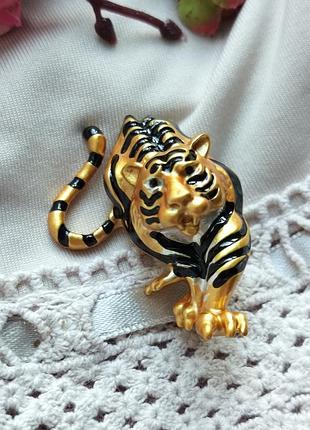 Крутая 🐯 реалистичная объёмная брошка крадущийся тигр, брошь
