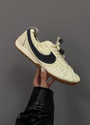 Кроссовки nike x jacquemus
moon shoe cream / black