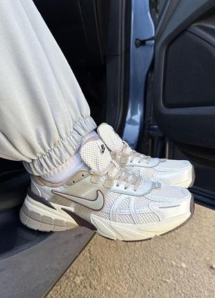 Кроссовки nike v2k runtek light brown