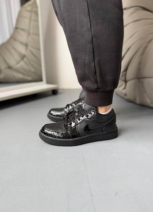 Nike air jordan 1 low patent elephant black