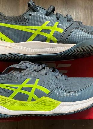 Кросівки asics в гарному стані розмір 38