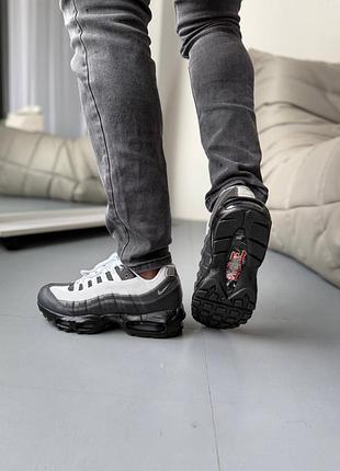 Nike air max 95 dark grey white 4