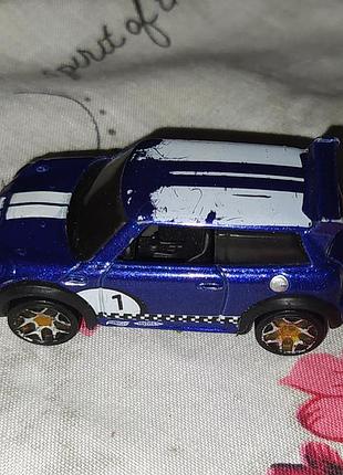 Модель мини купер, 2011 год, mattel 3