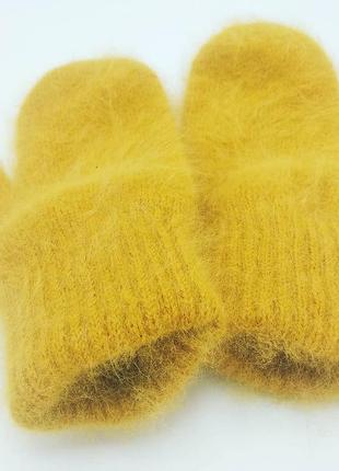 Рукавички з пухнастої ангорки (кролик) маренго.